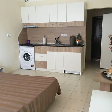 Апартхотел Salt Поморие