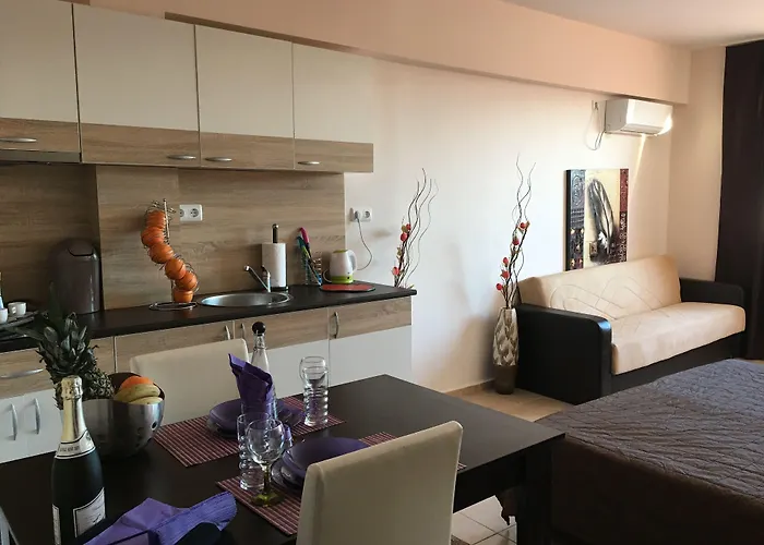 Апарт-отель Beach Salt Lake 3*