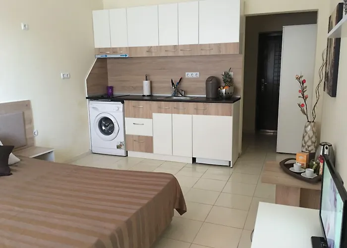 Апарт-отель Beach Salt Lake Поморие