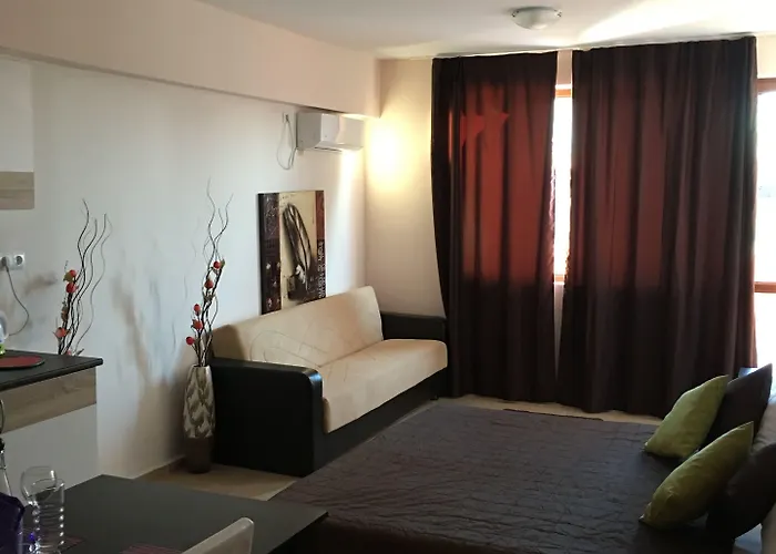 Beach Salt Lake Апарт-отель Поморие