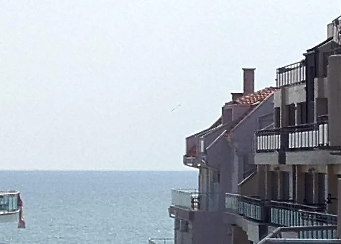 Beach Salt Lake Апарт-отель 3*