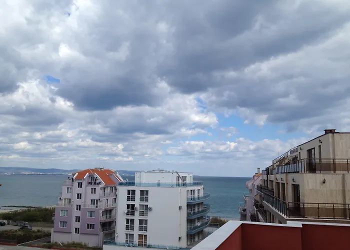 Beach Salt Lake Апарт-отель Поморие